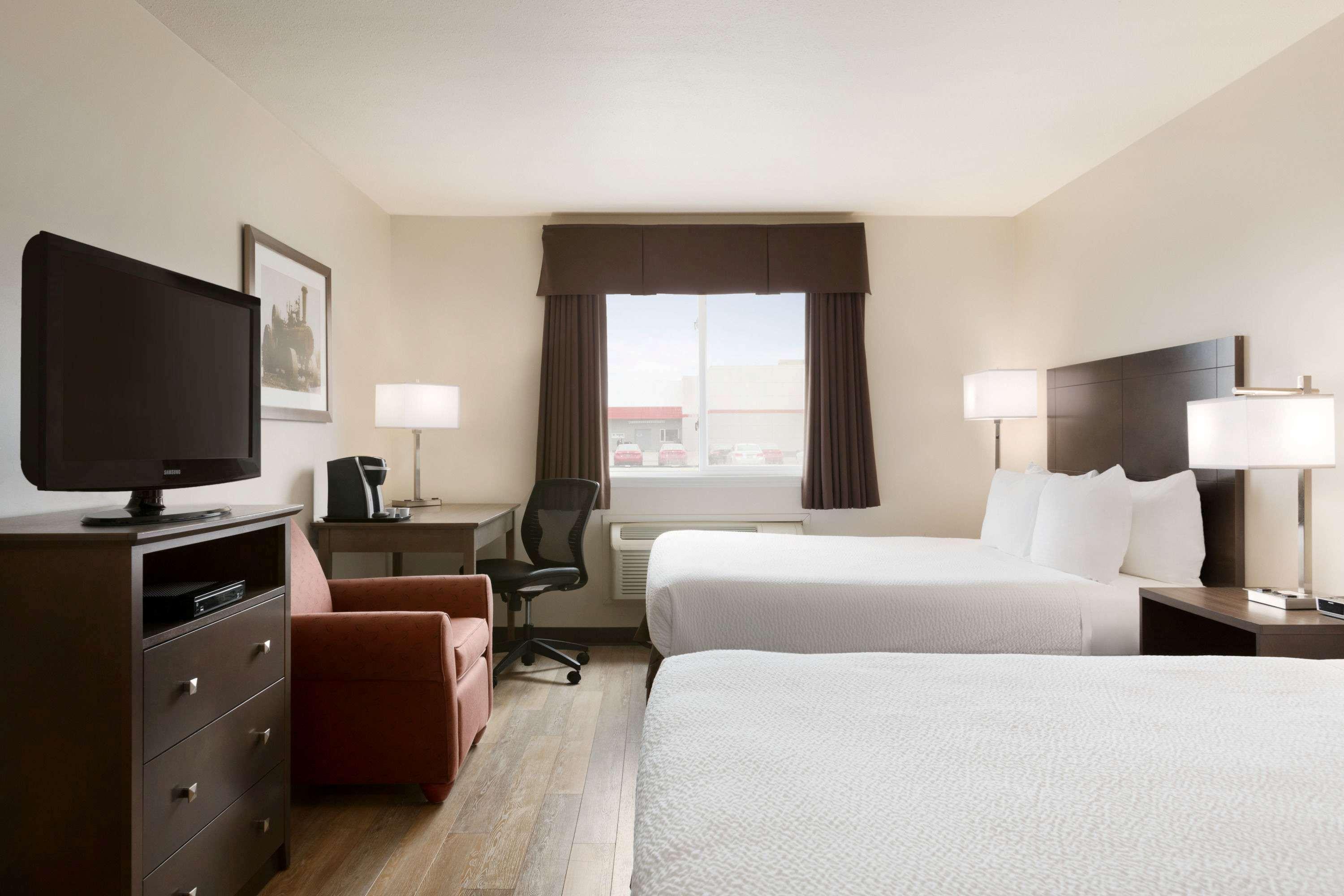 Days Inn By Wyndham Steinbach מראה חיצוני תמונה
