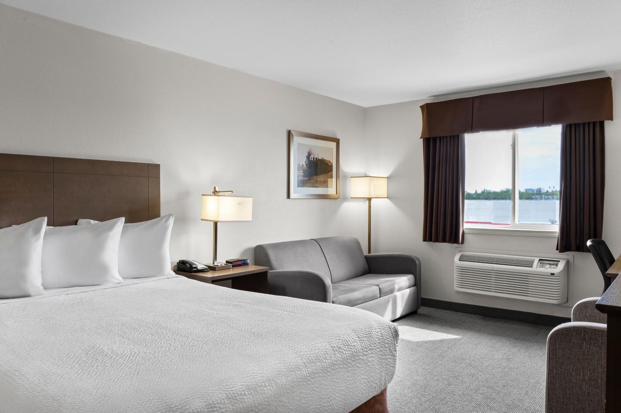 Days Inn By Wyndham Steinbach מראה חיצוני תמונה