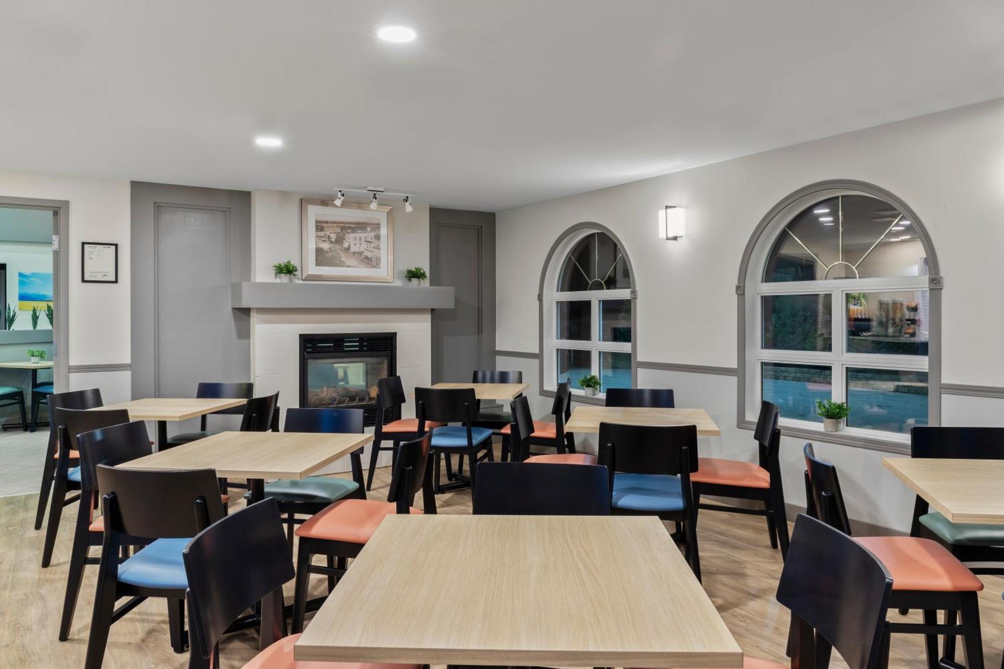Days Inn By Wyndham Steinbach מראה חיצוני תמונה