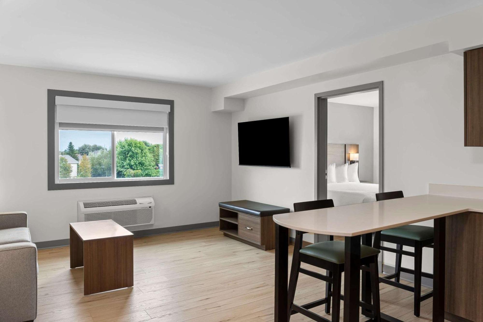 Days Inn By Wyndham Steinbach מראה חיצוני תמונה