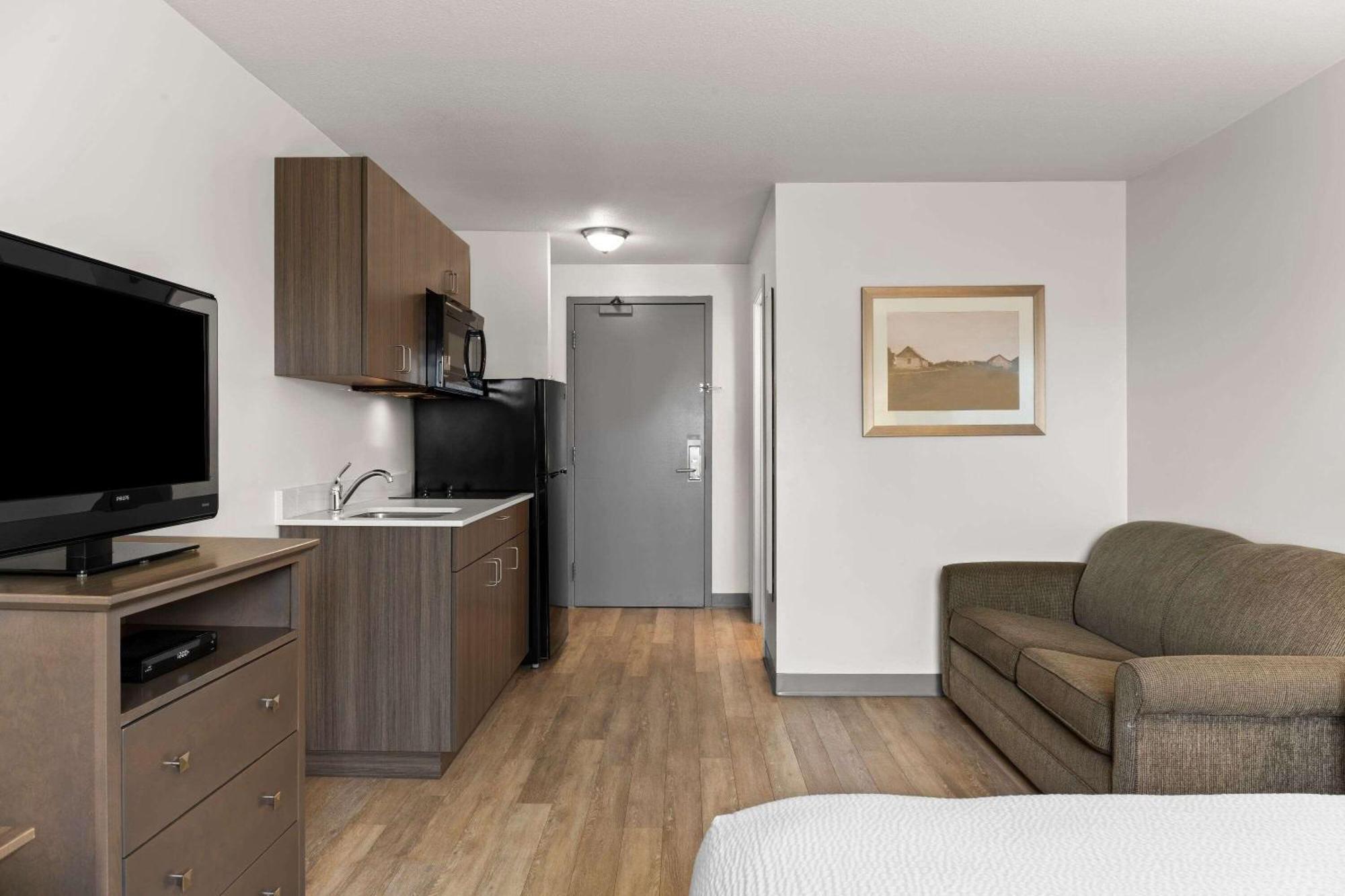 Days Inn By Wyndham Steinbach מראה חיצוני תמונה