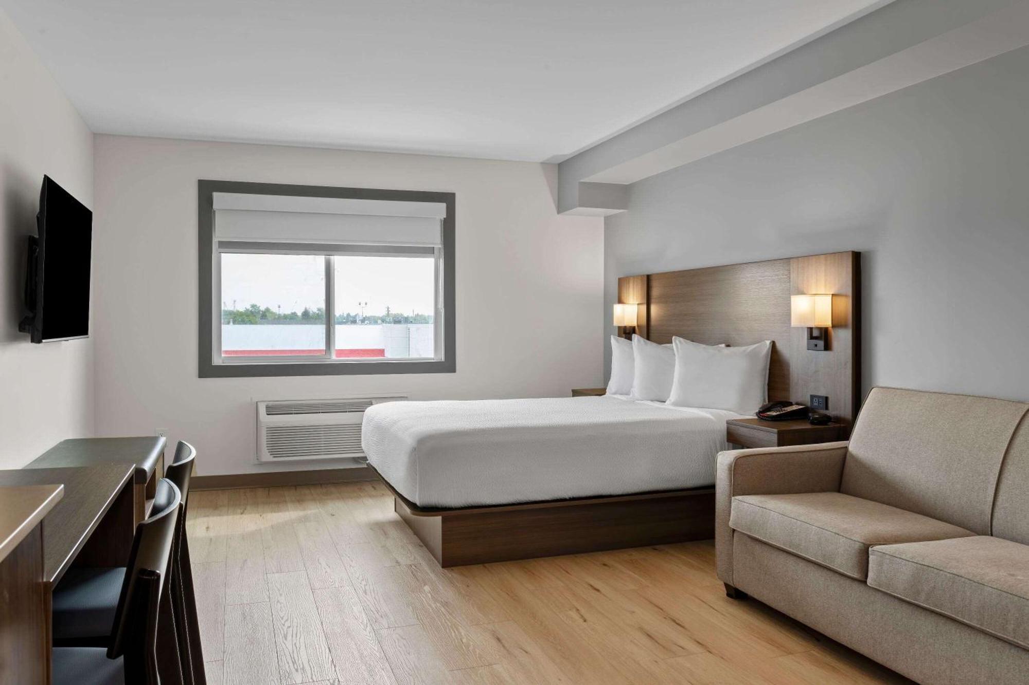 Days Inn By Wyndham Steinbach מראה חיצוני תמונה
