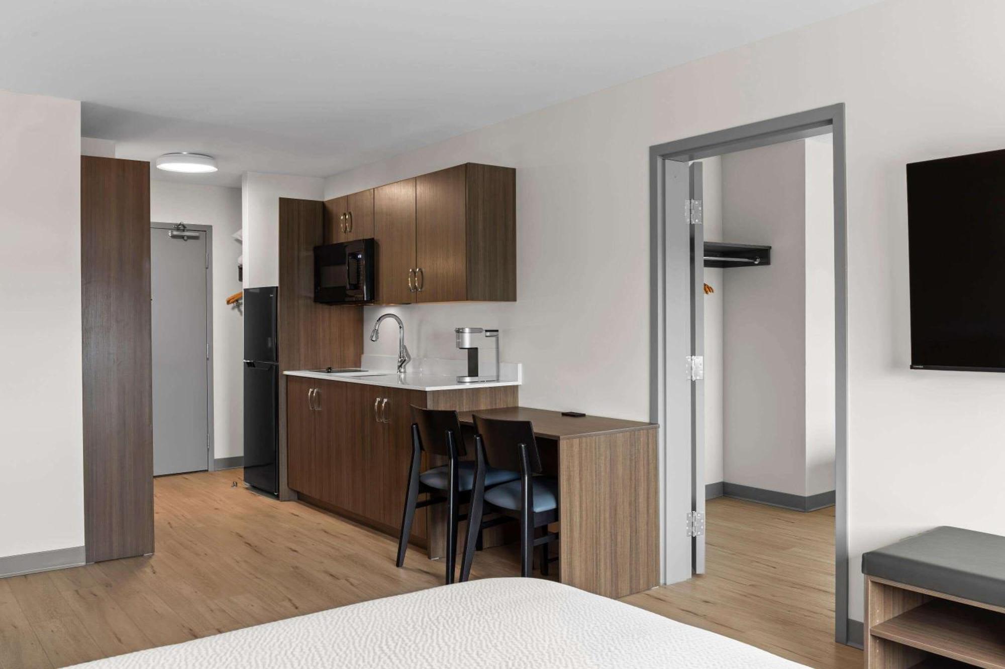 Days Inn By Wyndham Steinbach מראה חיצוני תמונה